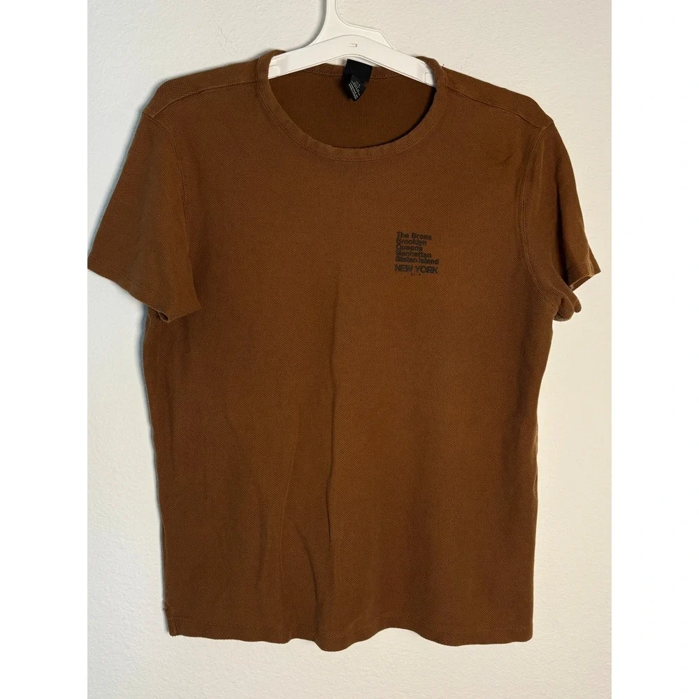 H&M New York City Boroughs Graphic T-Shirt Mens Medium Brown Waffle‎ Knit Tee